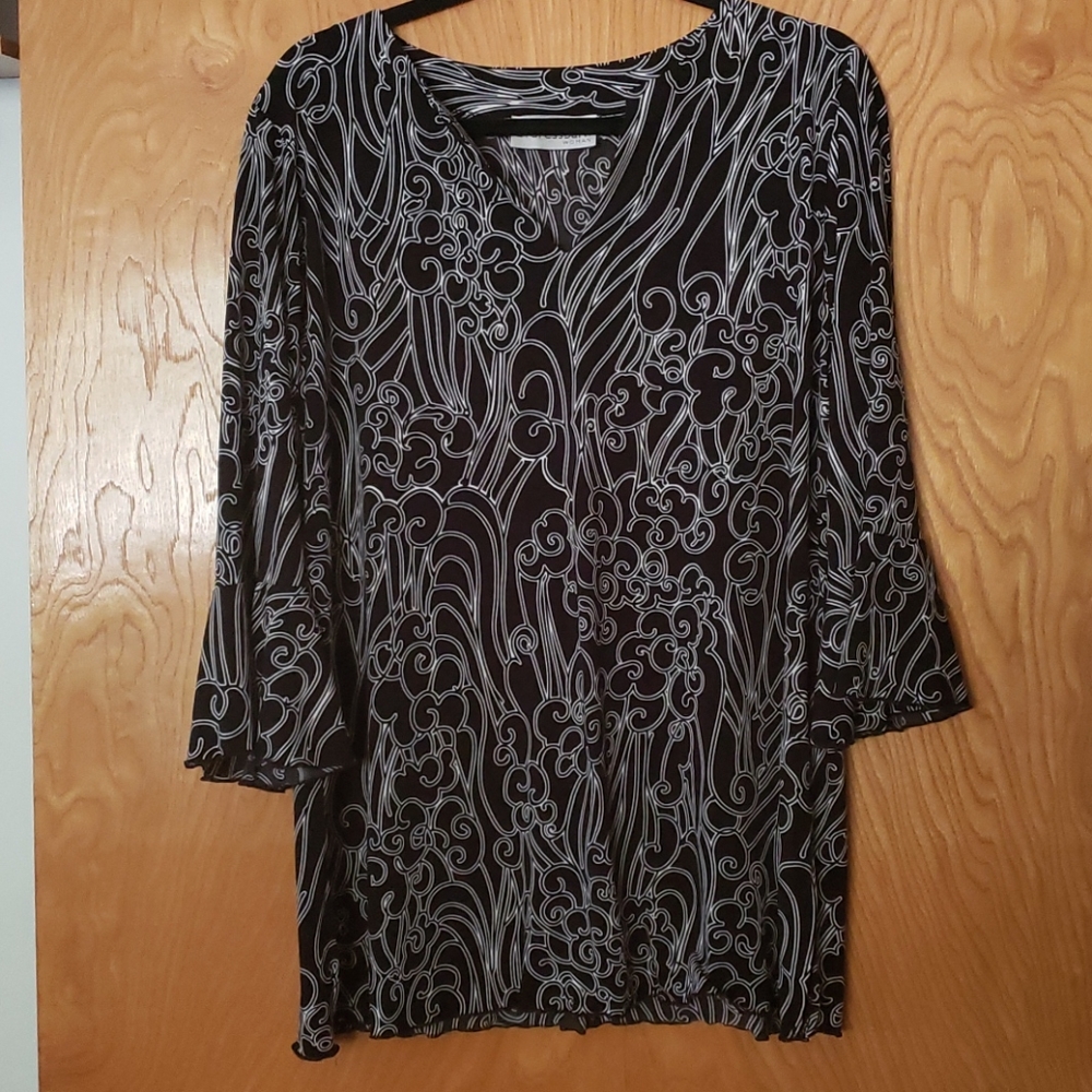 Flowing Bell-Sleeved Tunic